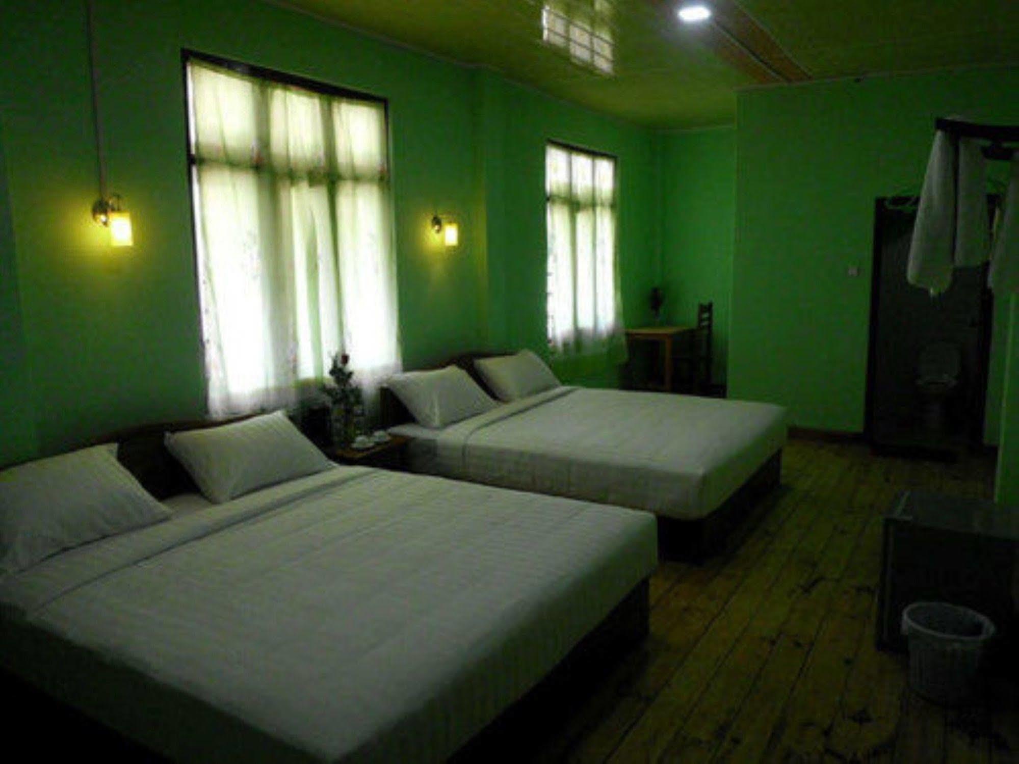 Railroad Hotel Kalaw Exteriör bild